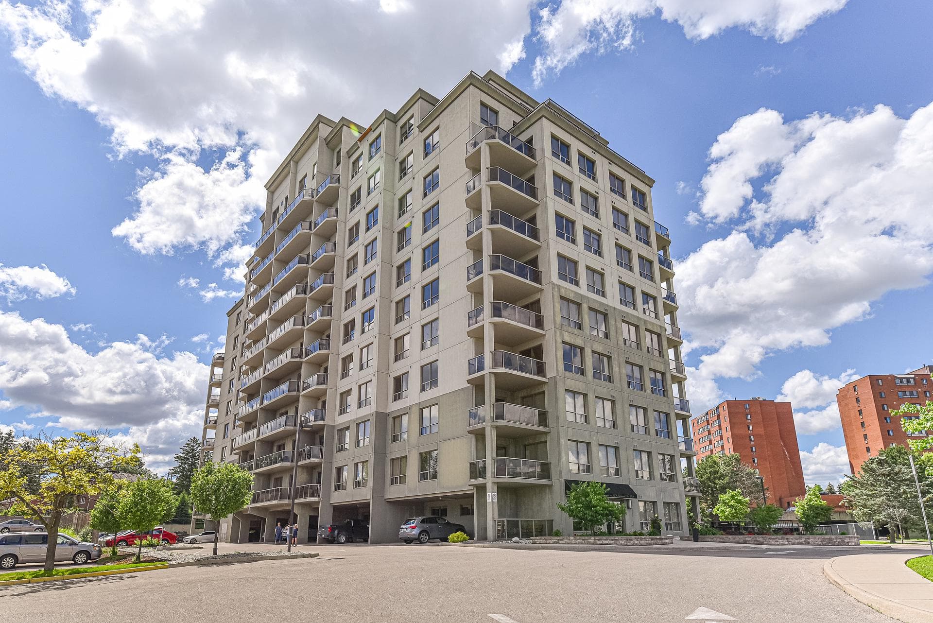 Belmont Village Condos, Kitchener, Ontario